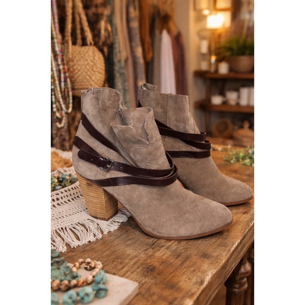 Carlos by Carlos Santana Miles Suede Ankle Boots 9.5 Brown Strappy Heel Festival